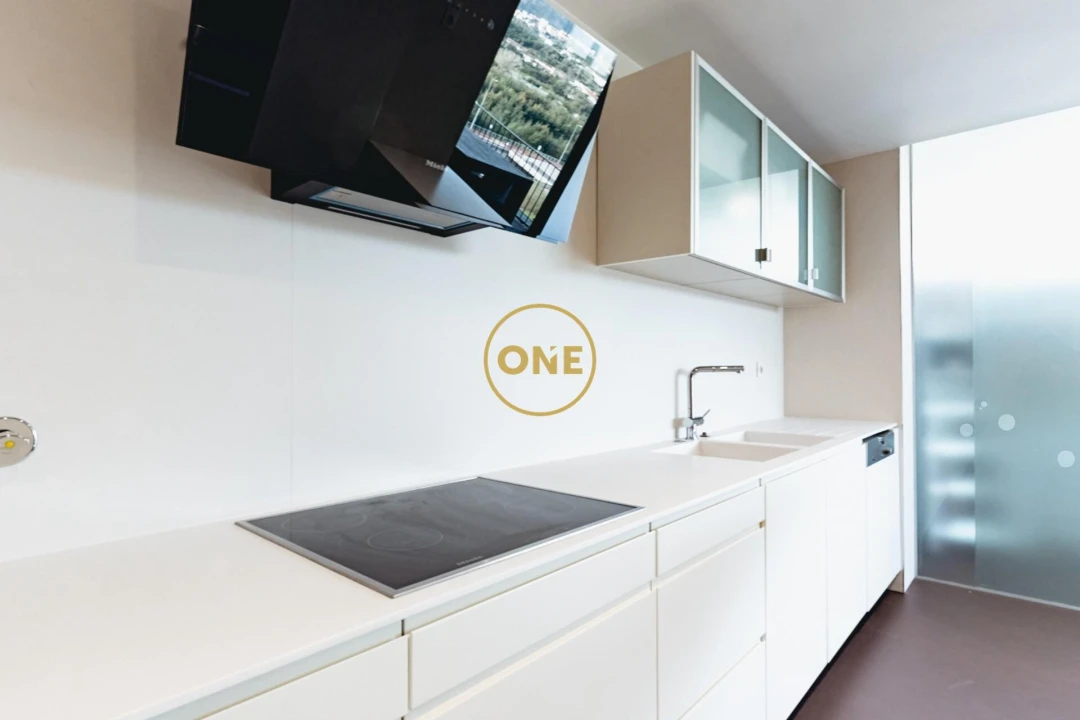 Apartamento T4 para Venda em Santo Antonio dos Olivais Foto 12
