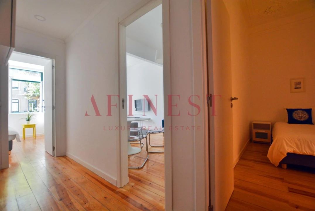 Apartamento T2 para Arrendamento em Santo António Foto 3