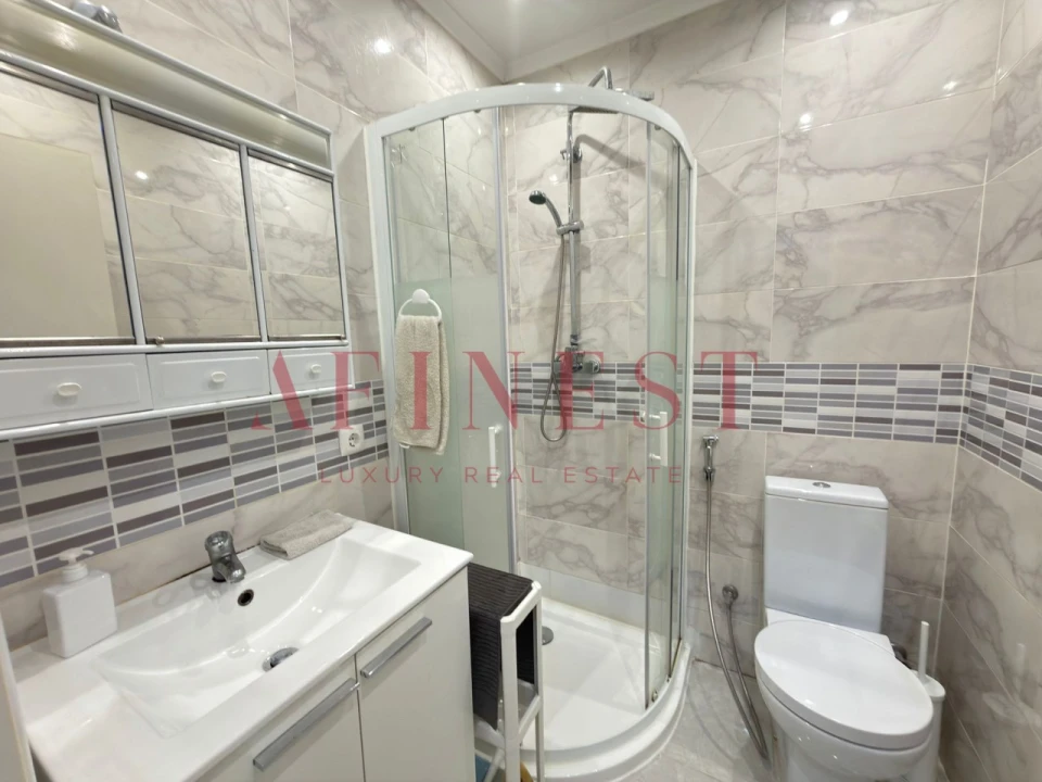 Apartamento T2 para Arrendamento em Santo António Foto 11