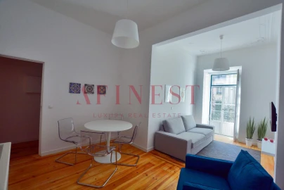 Apartamento T2 para Arrendamento em Santo António