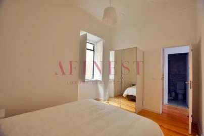 Apartamento T2 para Arrendamento em Santo António