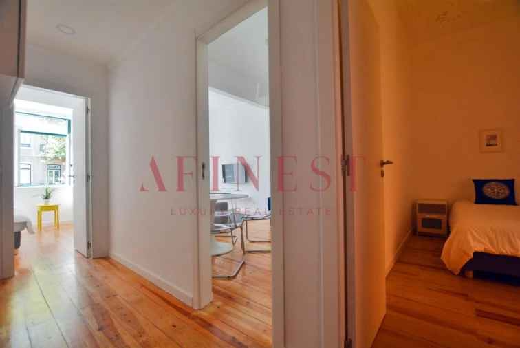 Apartamento T2 para Arrendamento em Santo António Foto 3