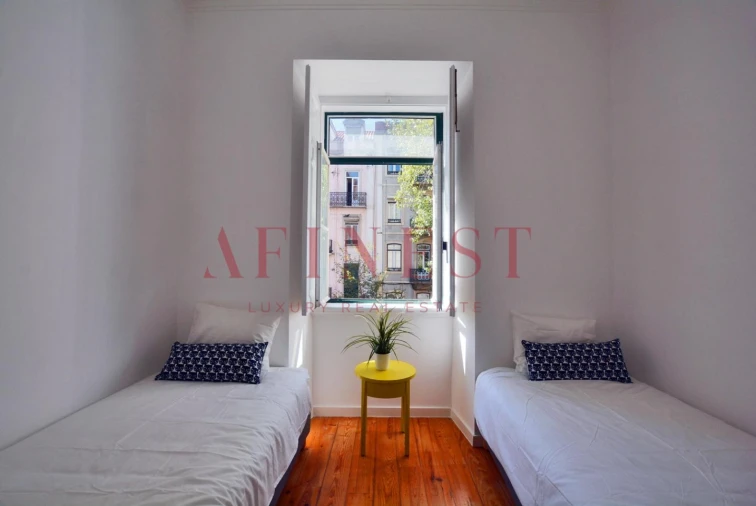 Apartamento T2 para Arrendamento em Santo António Foto 8