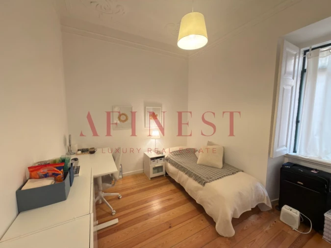 Apartamento T2 para Arrendamento em Santo António Foto 16