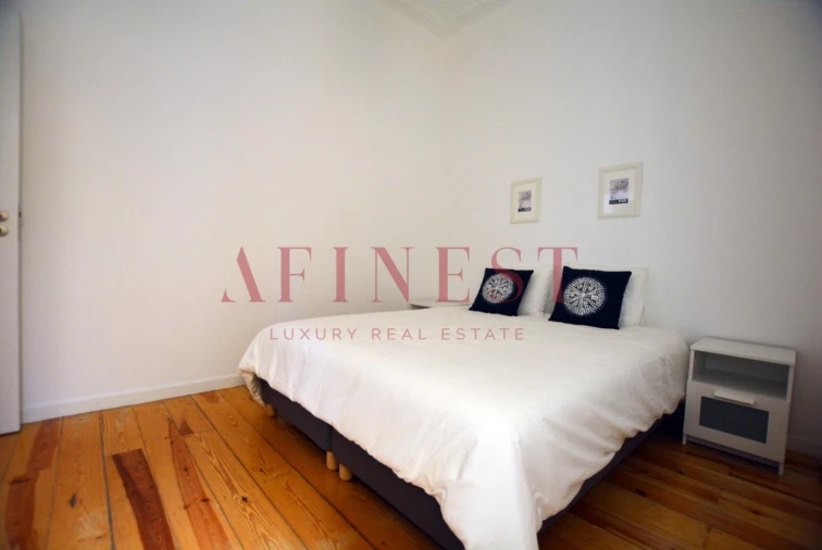 Apartamento T2 para Arrendamento em Santo António Foto 8