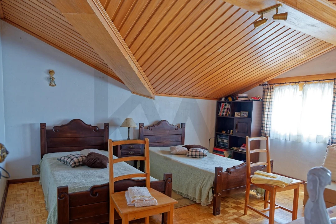 Quinta T5 para Venda em Cepões, Meijinhos e Melcões Foto 17