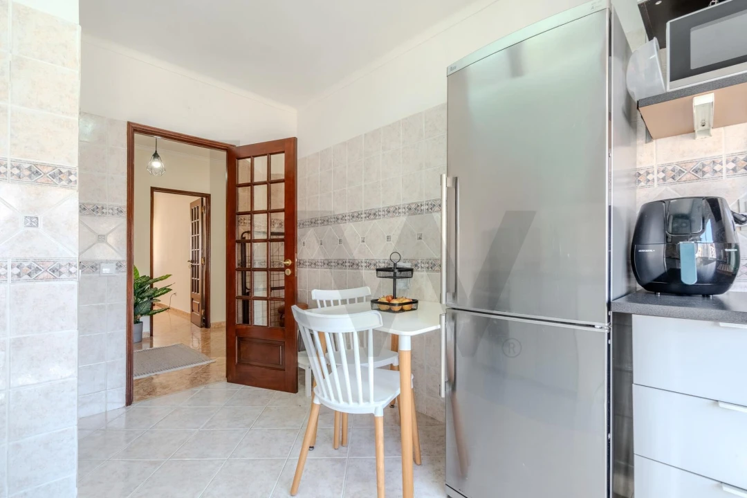 Apartamento T2 para Venda em Carregado e Cadafais Foto 19