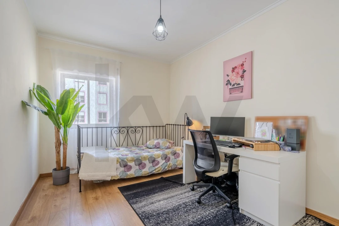 Apartamento T2 para Venda em Carregado e Cadafais Foto 21