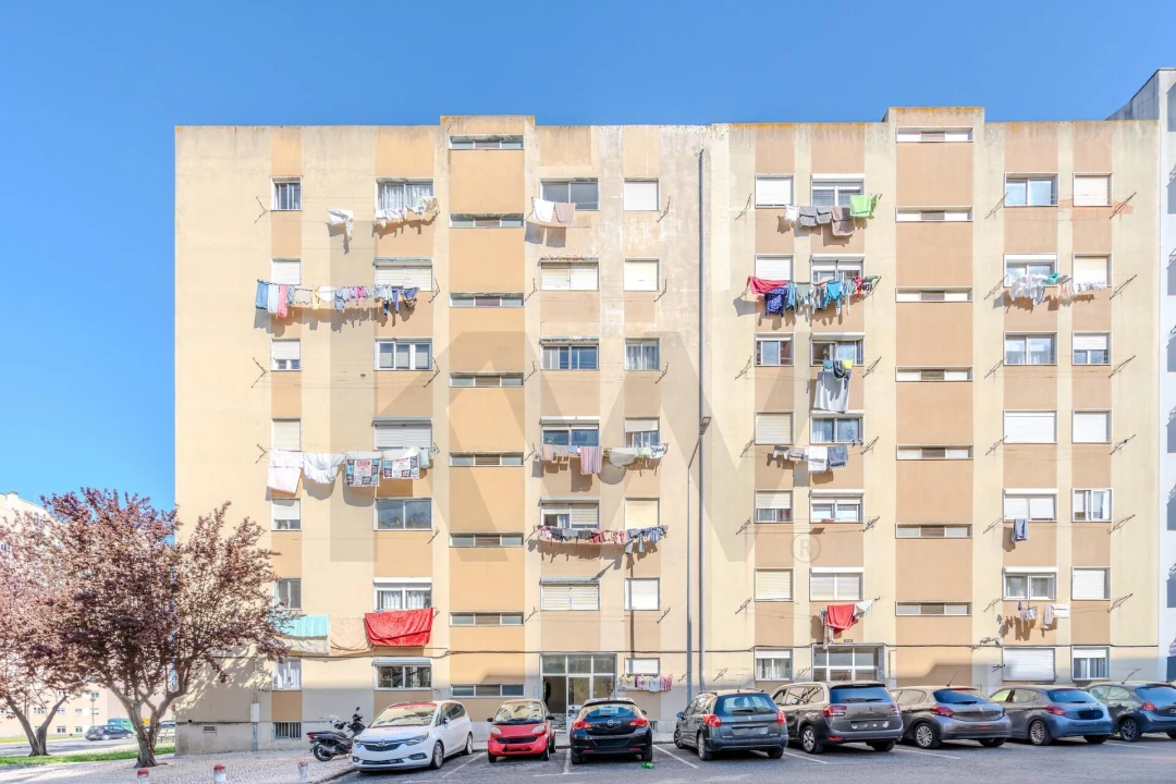Apartamento T2 para Venda em Carregado e Cadafais Foto 31