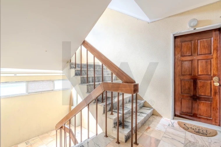 Apartamento T2 para Venda em Carregado e Cadafais Foto 2