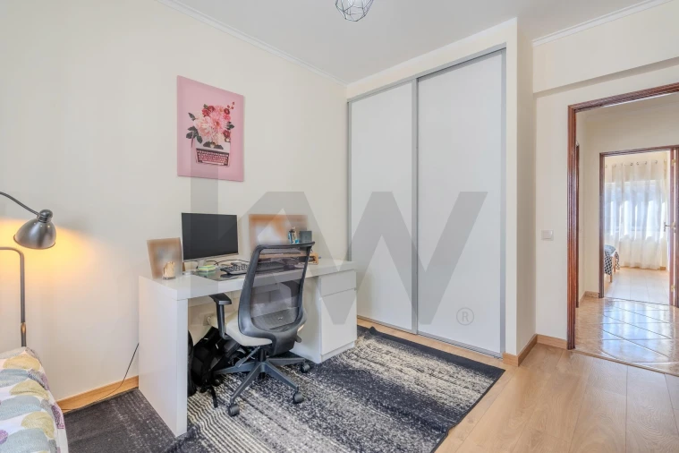 Apartamento T2 para Venda em Carregado e Cadafais Foto 22