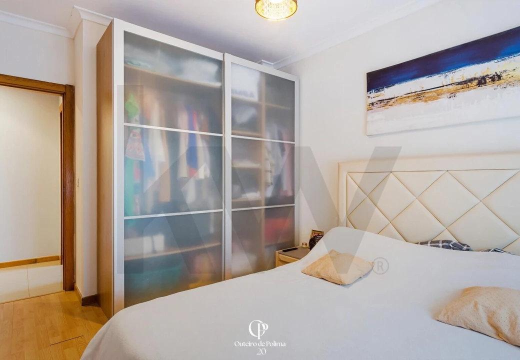 Apartamento T3 para Venda em São Domingos de Rana Foto 6