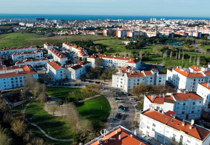 Apartamento T3 para Venda em São Domingos de Rana Foto 18