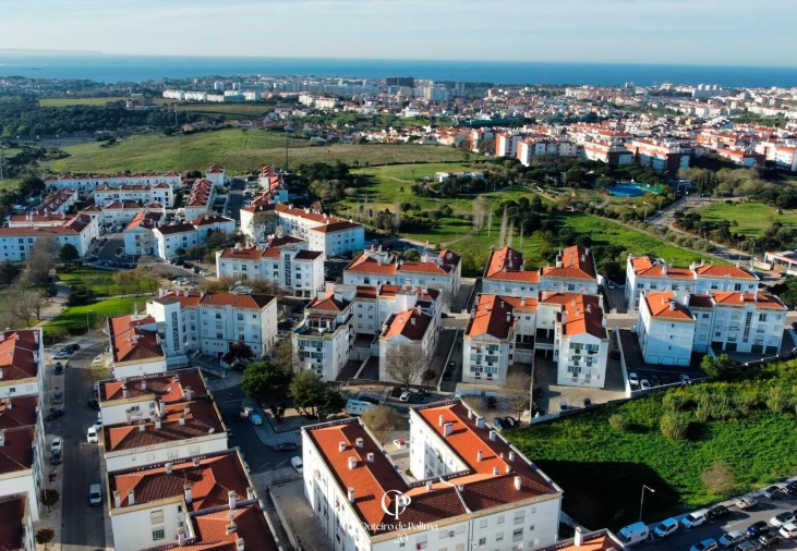 Apartamento T3 para Venda em São Domingos de Rana Foto 16