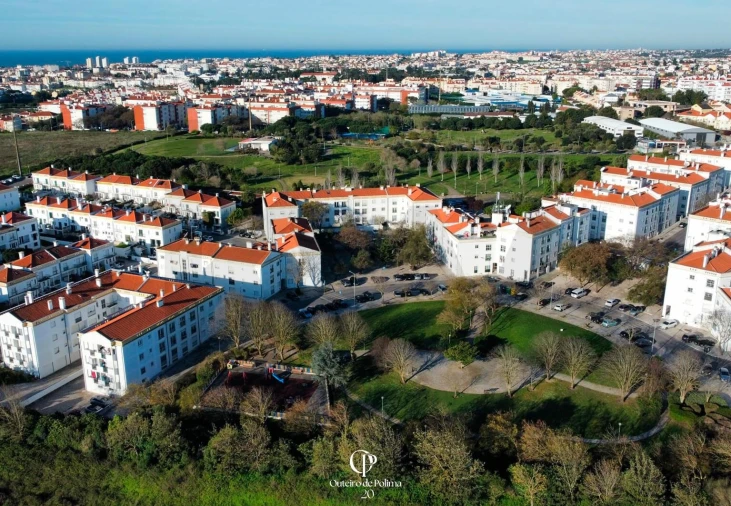Apartamento T3 para Venda em São Domingos de Rana Foto 19