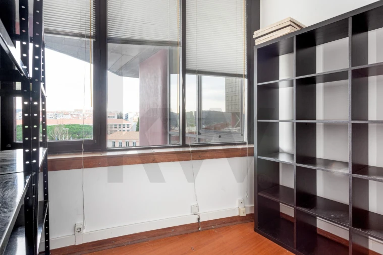 Escritório para Arrendamento em Campo de Ourique Foto 11