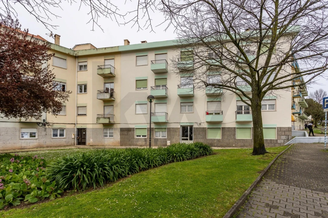 Apartamento T2 para Venda em Carnaxide e Queijas Foto 19