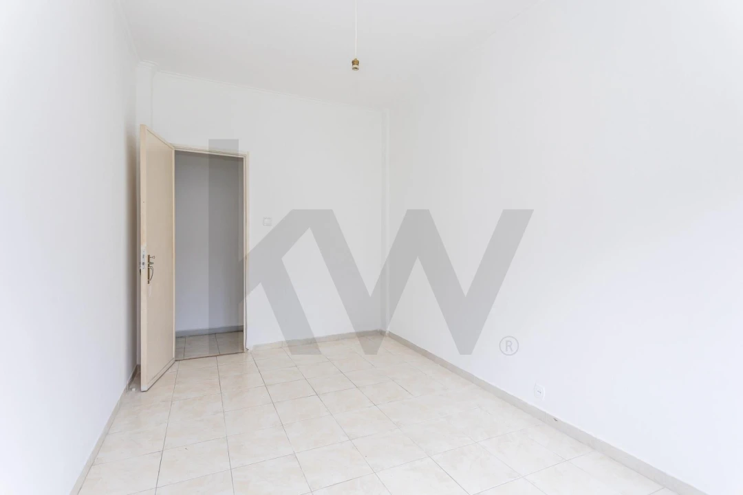 Apartamento T2 para Venda em Carnaxide e Queijas Foto 4
