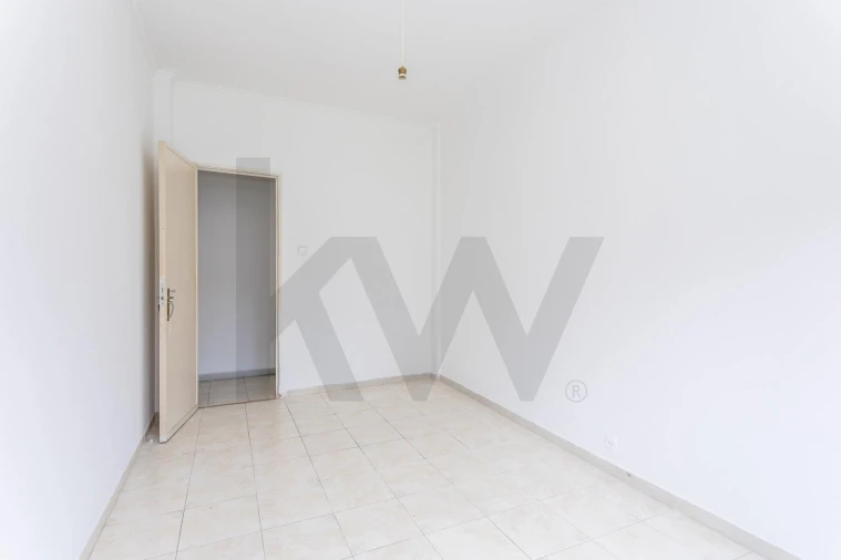 Apartamento T2 para Venda em Carnaxide e Queijas Foto 4