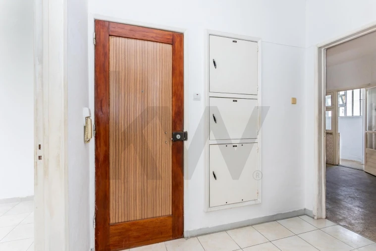 Apartamento T2 para Venda em Carnaxide e Queijas Foto 16