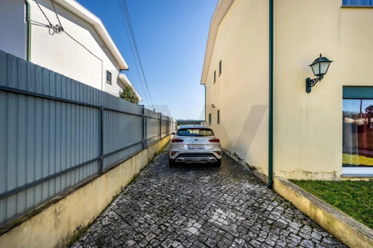 Moradia T4 para Venda em São Lourenço do Bairro Foto 28