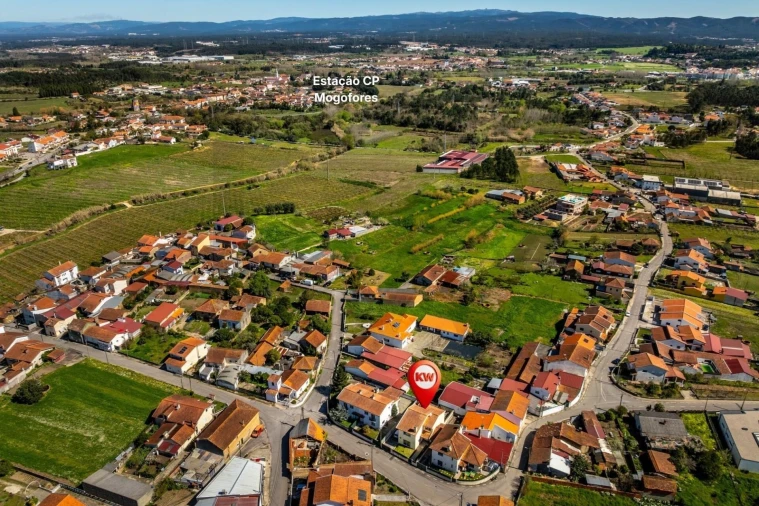Moradia T4 para Venda em São Lourenço do Bairro Foto 38