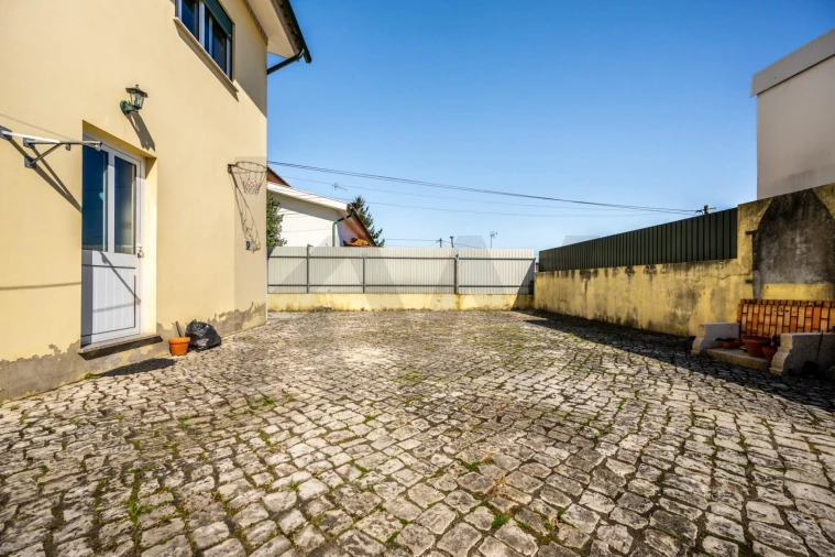 Moradia T4 para Venda em São Lourenço do Bairro Foto 25