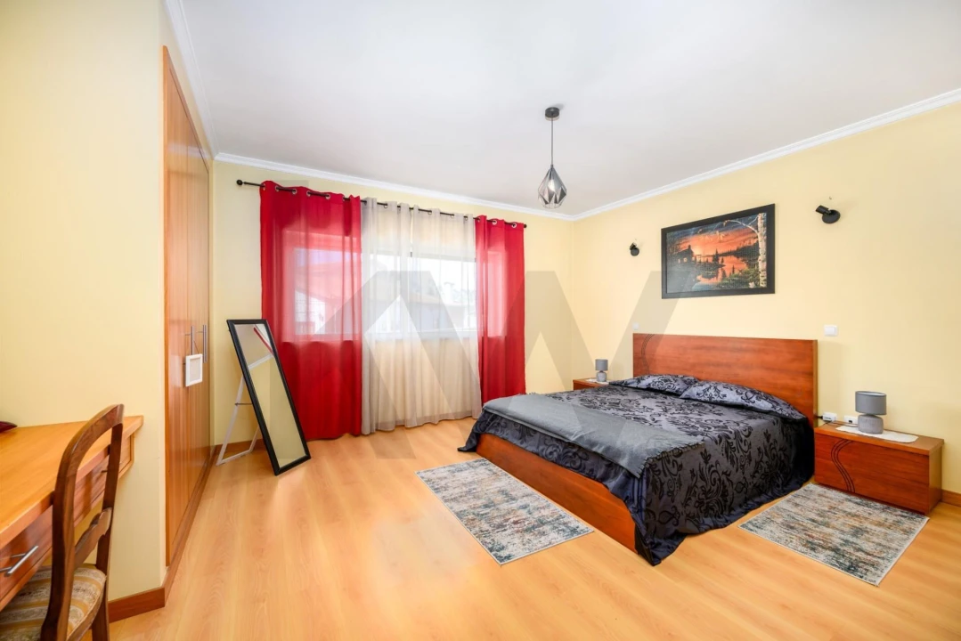 Moradia T4 para Venda em São Lourenço do Bairro Foto 11