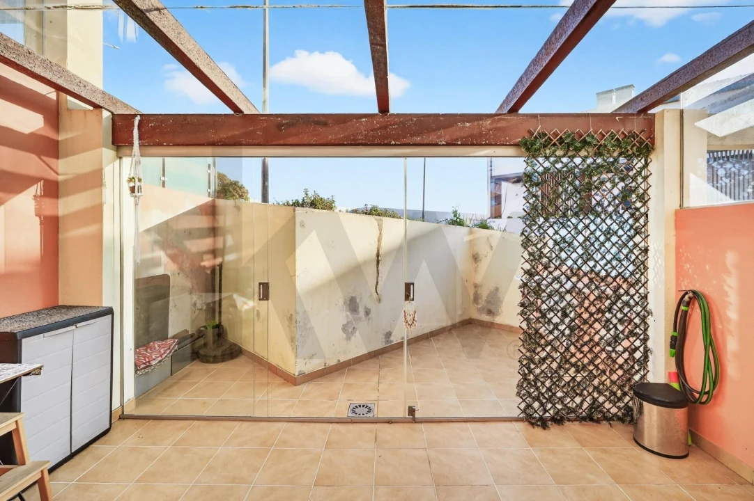 Apartamento T1 para Venda em Carvoeira Foto 14