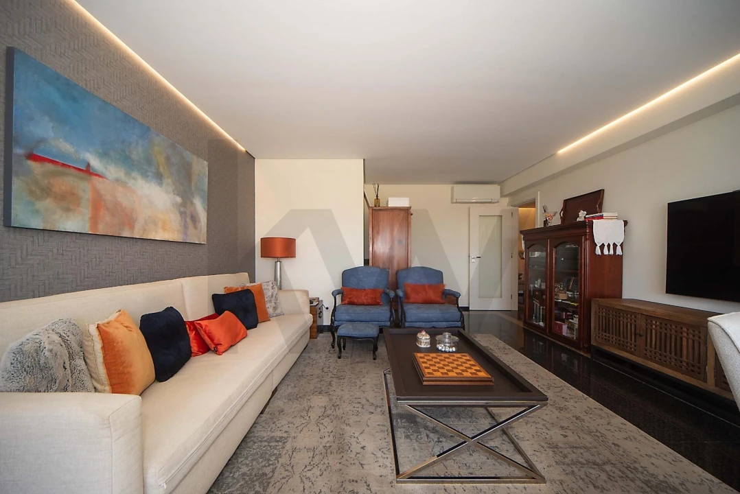 Apartamento T3 para Venda em Sacavém e Prior Velho Foto 8