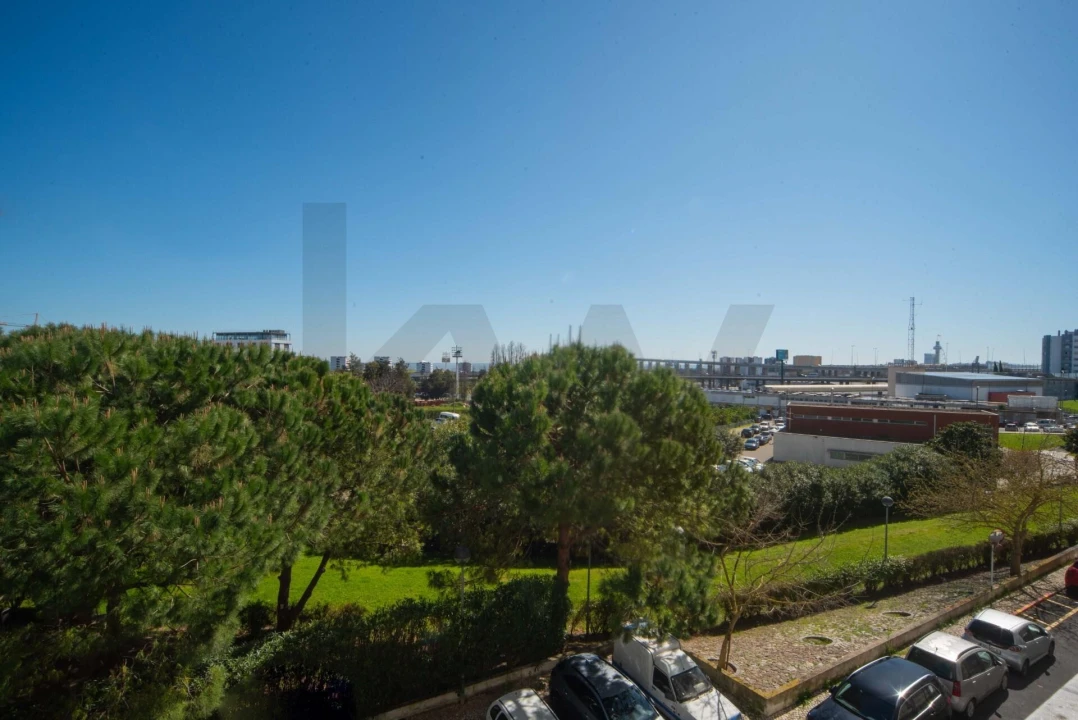 Apartamento T3 para Venda em Sacavém e Prior Velho Foto 39