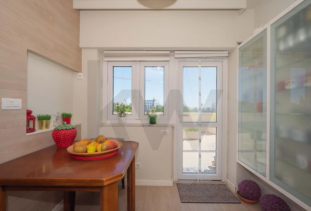 Apartamento T3 para Venda em Sacavém e Prior Velho Foto 15