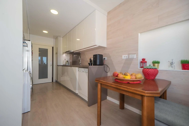 Apartamento T3 para Venda em Sacavém e Prior Velho Foto 14