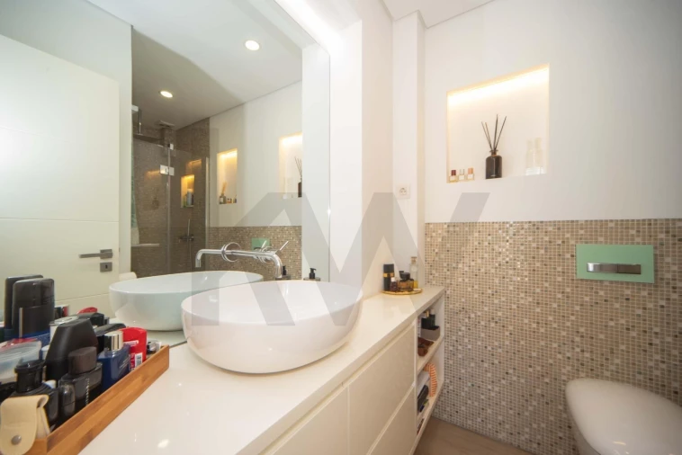 Apartamento T3 para Venda em Sacavém e Prior Velho Foto 29