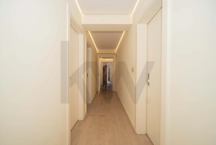 Apartamento T3 para Venda em Sacavém e Prior Velho Foto 16