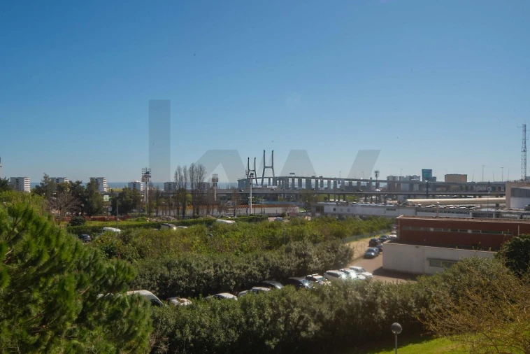 Apartamento T3 para Venda em Sacavém e Prior Velho Foto 38