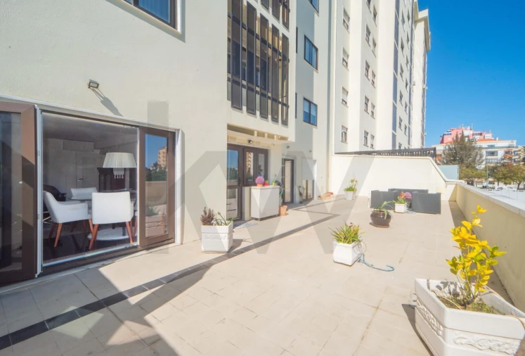 Apartamento T3 para Venda em Sacavém e Prior Velho Foto 31