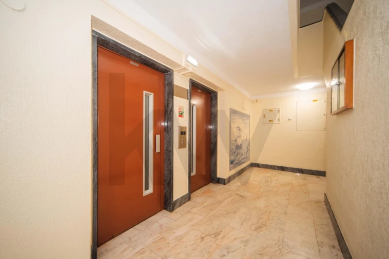 Apartamento T3 para Venda em Sacavém e Prior Velho Foto 41