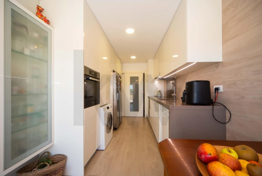 Apartamento T3 para Venda em Sacavém e Prior Velho Foto 13