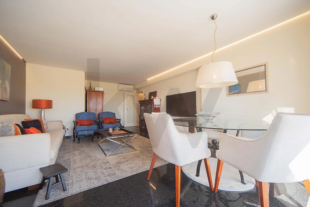 Apartamento T3 para Venda em Sacavém e Prior Velho Foto 9