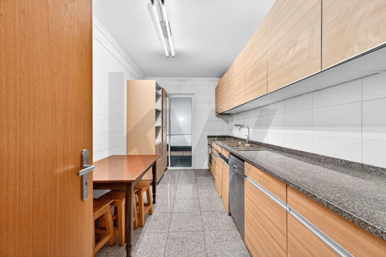 Apartamento T3 para Venda em Santo Antonio Foto 13