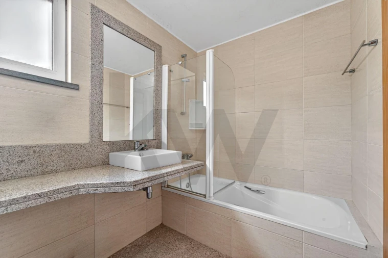 Apartamento T3 para Venda em Santo Antonio Foto 22