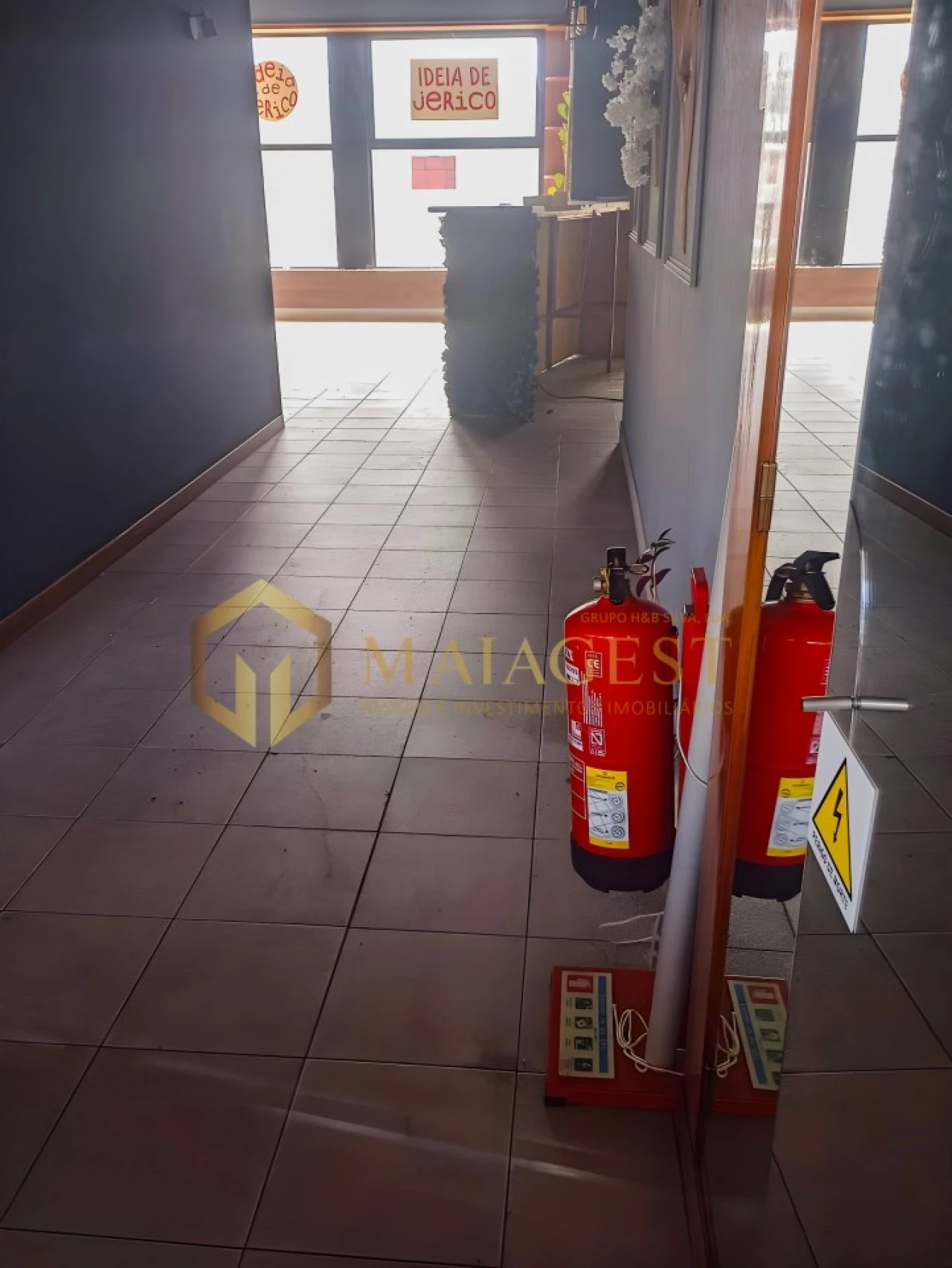 Loja para Arrendamento em Santa Marinha e São Pedro da Afurada Foto 6