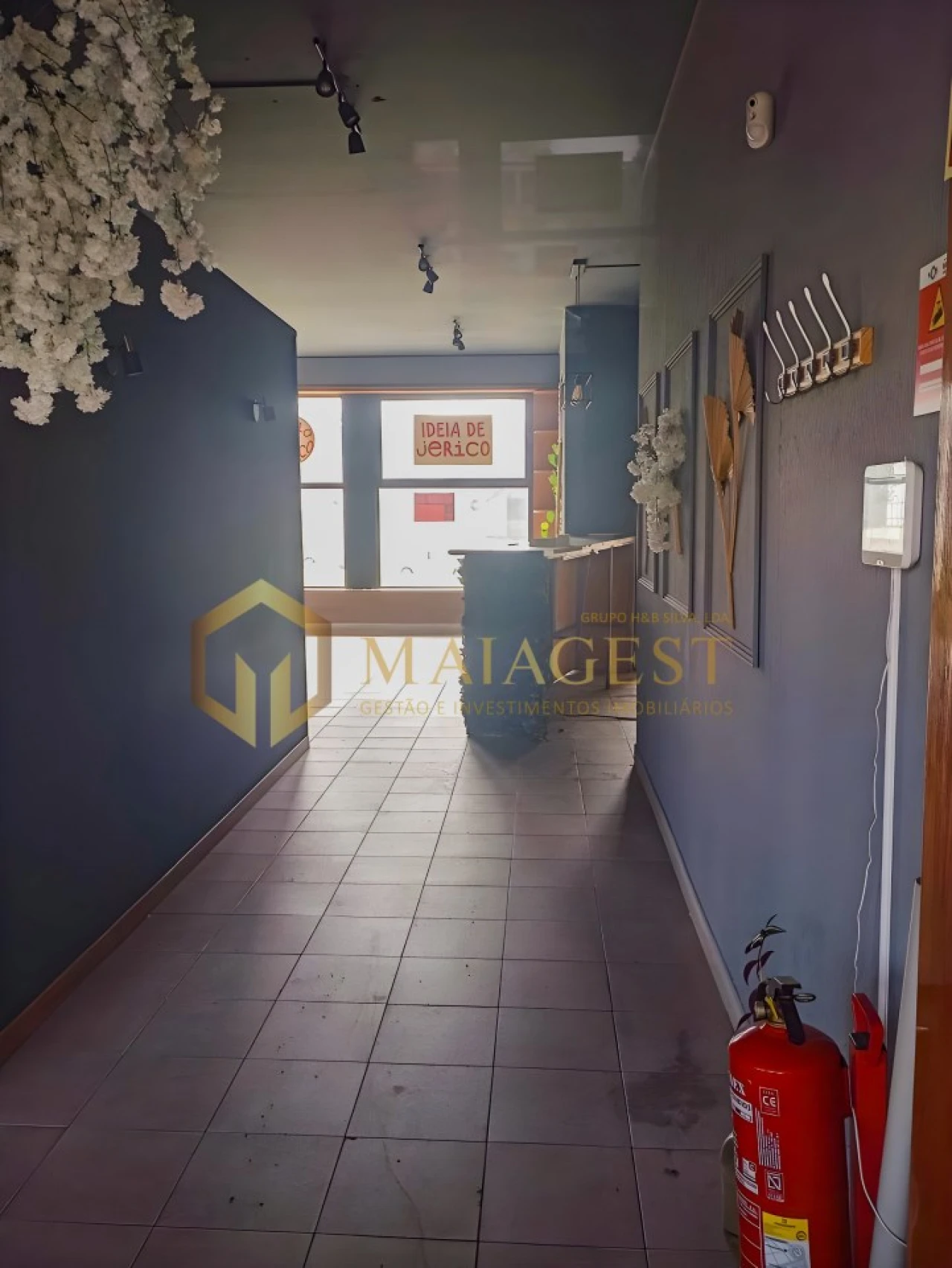 Loja para Arrendamento em Santa Marinha e São Pedro da Afurada Foto 9