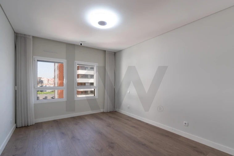 Apartamento T3 para Venda em Odivelas Foto 26
