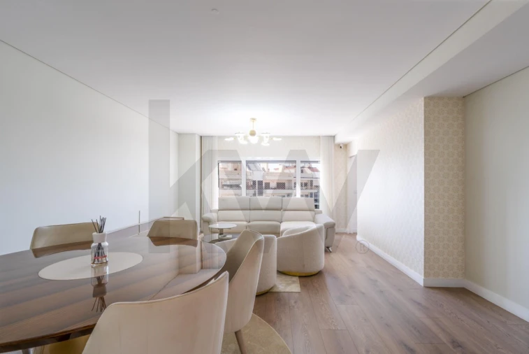 Apartamento T3 para Venda em Odivelas Foto 7