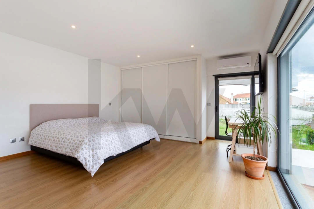 Moradia T3 para Arrendamento em Samouco Foto 34