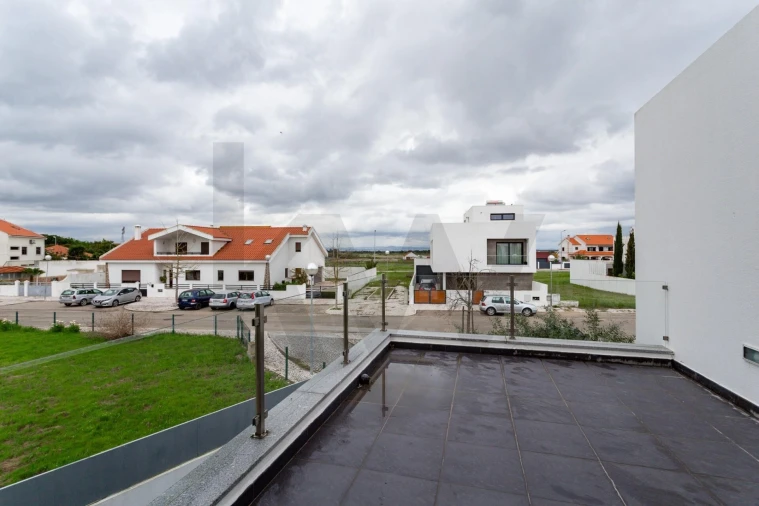 Moradia T3 para Arrendamento em Samouco Foto 75