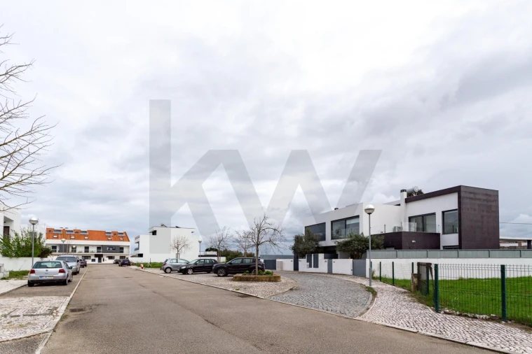 Moradia T3 para Arrendamento em Samouco Foto 78