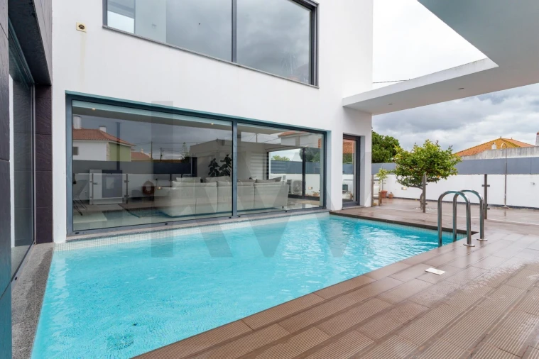 Moradia T3 para Arrendamento em Samouco Foto 50